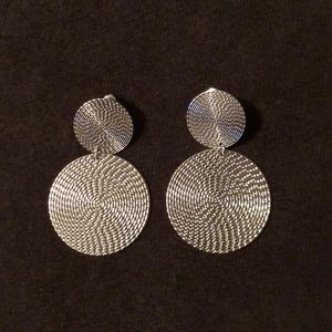 Silver Circle Drop Earringa